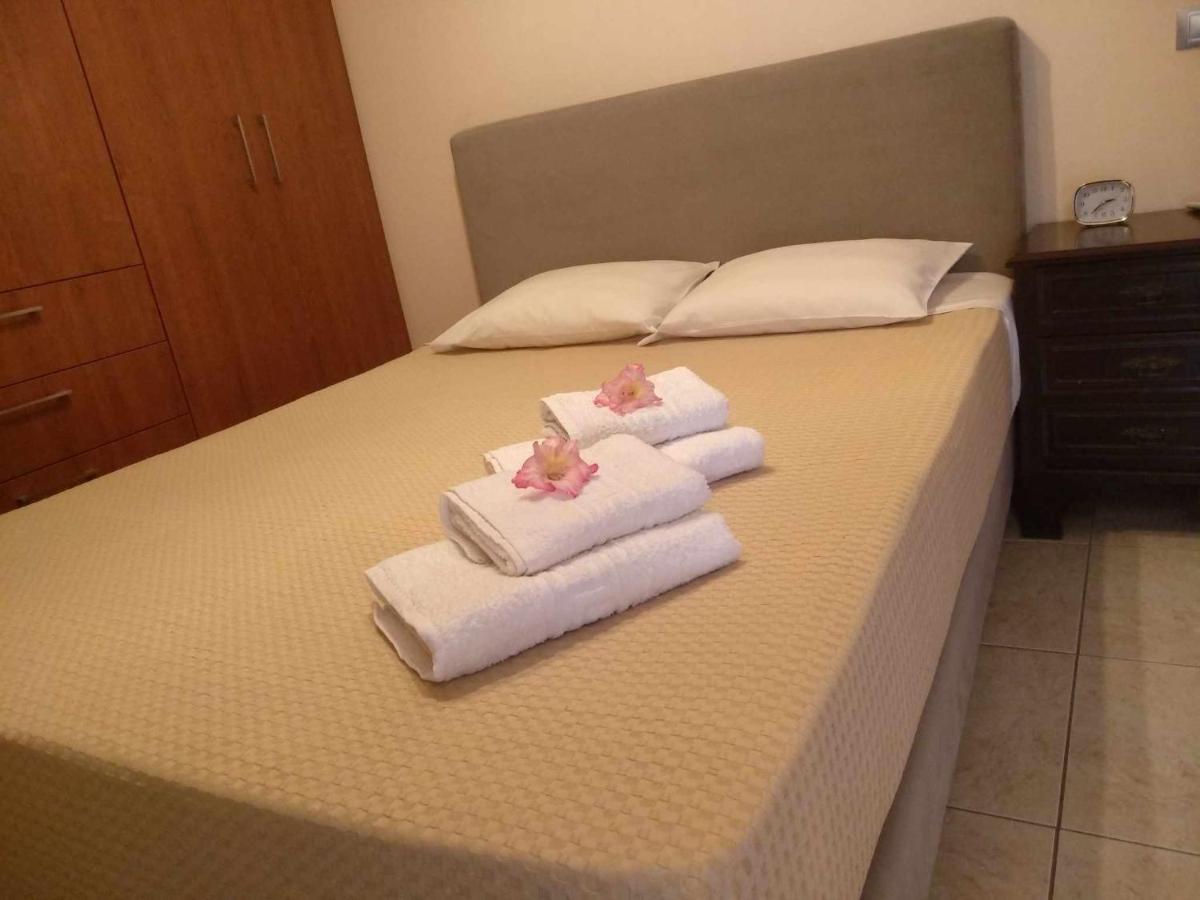 Villa Avatos - Near To The Port Of Rafina And The Airport Of Athens Agios Spyridon  Екстериор снимка