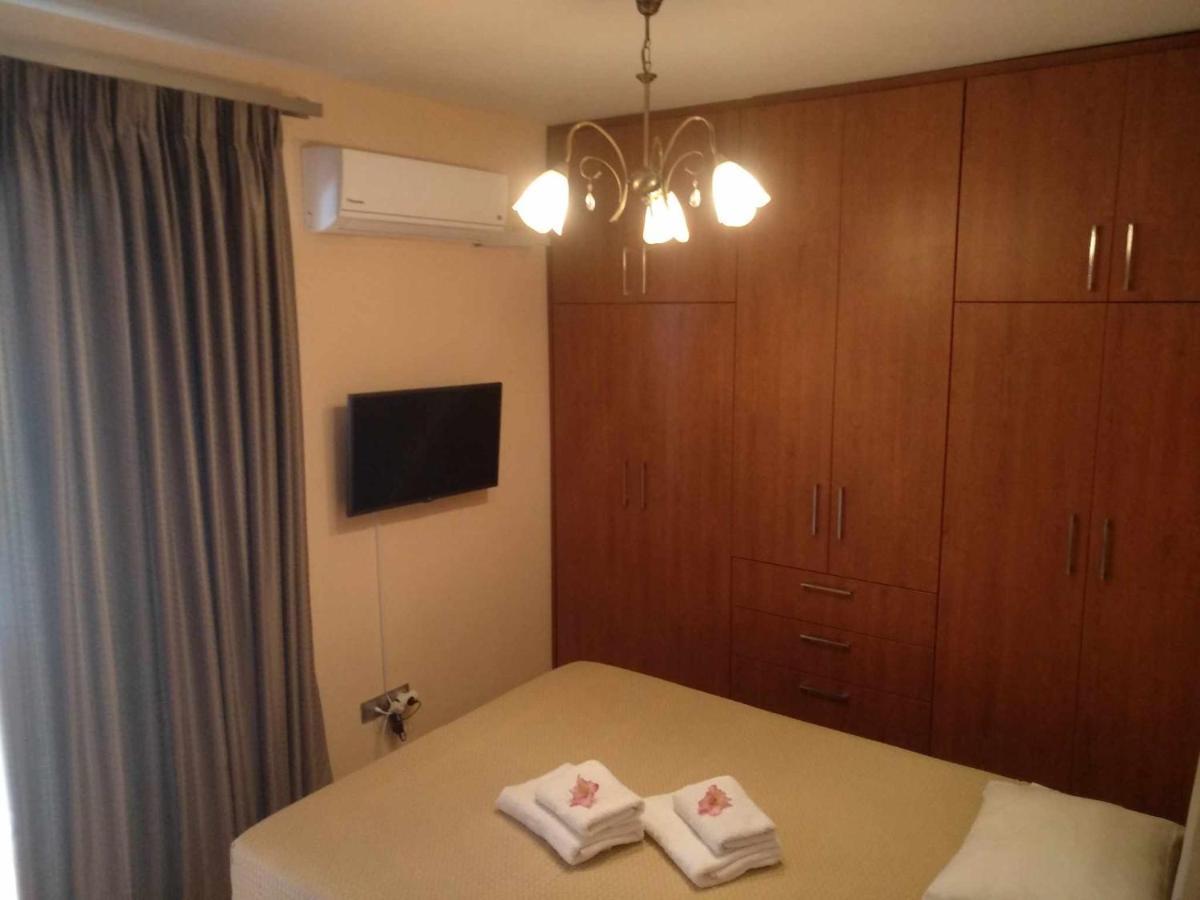 Villa Avatos - Near To The Port Of Rafina And The Airport Of Athens Agios Spyridon  Екстериор снимка